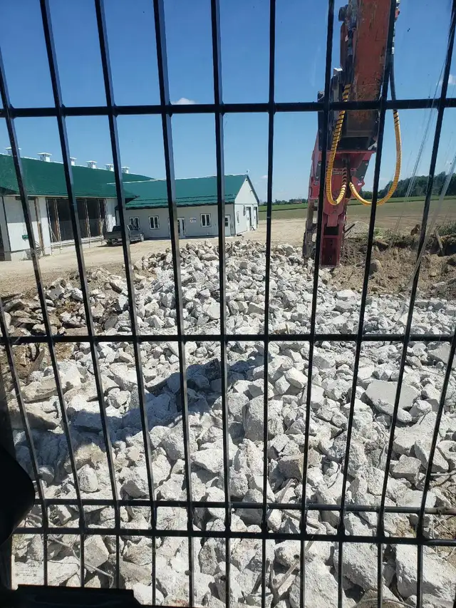 DEMOLITION & CONCRETE CRUSHING 62864359577219122
