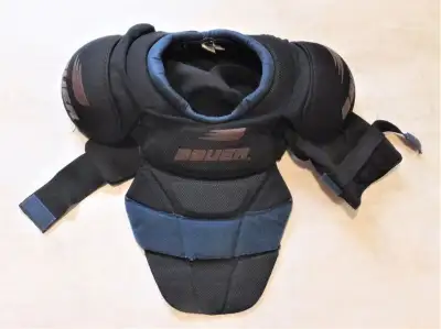 Reasonably good condition with a few worn spots. For: Age: 15+ Weight - 150 -190 lbs. Chest - 40" to...
