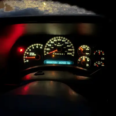 Got a 2006 chevy silverado extended cab 4.8 2wd 260000 kms New brakes Runs and drives amazing come w...