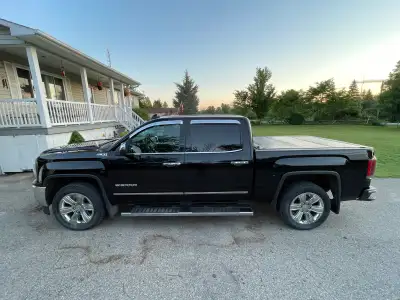 2016 GMC Sierra 1500 SLT 130,500kms 5.3L engine Tow package Leather heated and cooled seats Heated s...