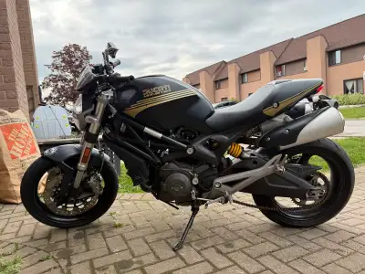 Selling my 2010 Ducati Monster 696, a stylish and fun bike with a 696cc engine, perfect for city rid...