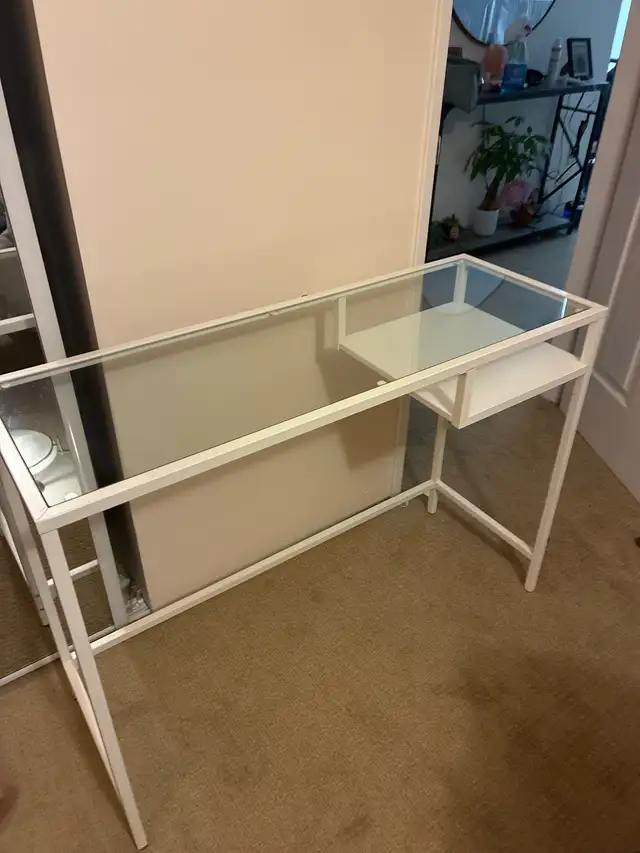 ikea desk  in Desks in Downtown-West End - Image 2