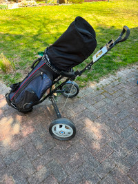 Golf club set with pull cart