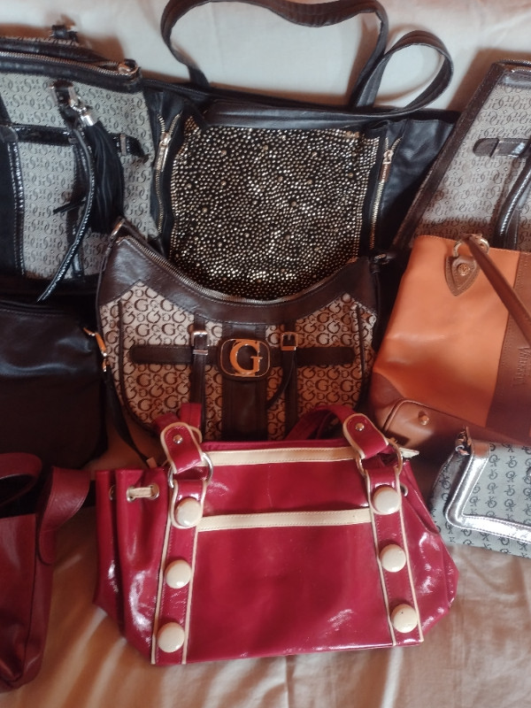 Lot de sacs à main dans Femmes - Sacs et portefeuilles  à Laval/Rive Nord - Image 3