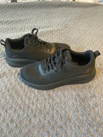 Skechers BOBS Black Athletic Shoes Women's Size 7, View more