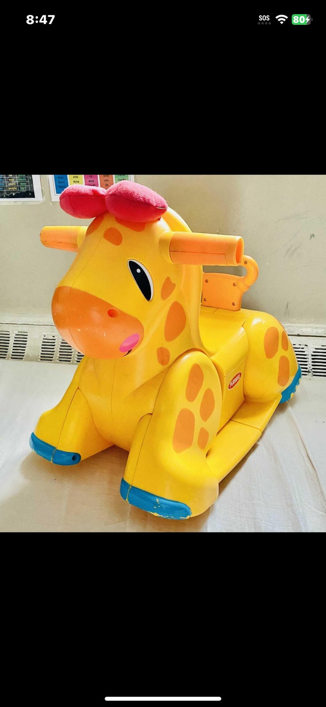 Rocking Giraffe  / Giraffe Baby Rocker (good condition) + Free  in Toys in City of Toronto - Image 3