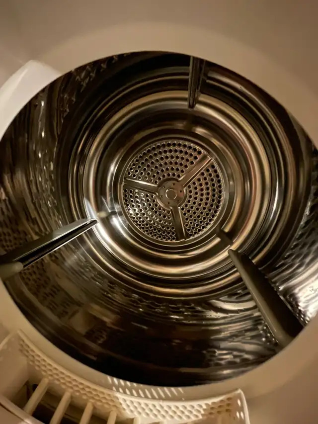 Used Whirlpool stacked Washer & Dryer, Good condition! in Washers & Dryers in Markham / York Region - Image 5