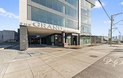 2 bed-2bath apartment for rent at The Grande in Surrey