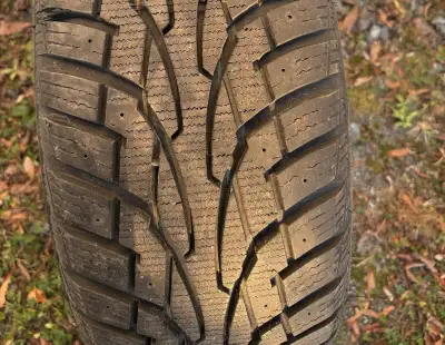 4 Uniroyal Winter tires on rims 205 55 R16 Used season and a half