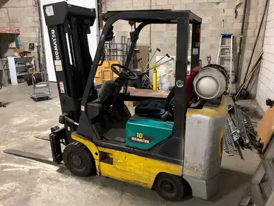 I'm sell Komatsu FG85T17 1325KG/2950LB LPG Gas Forklift. It is in good working condition. Please ema...