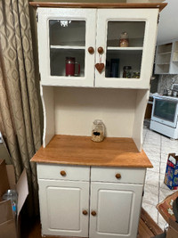 Kitchen Pantry in very good condition