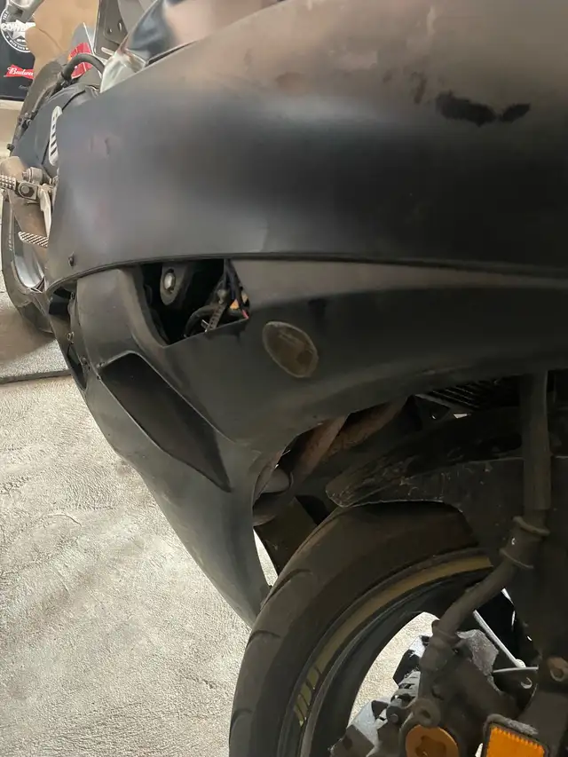 2007 Yamaha R6 in Sport Bikes in Red Deer - Image 3