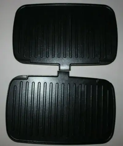 New Pampered Chef Deluxe Electric Grill Plates replacement part for #100348 Please Look at the Pictu...