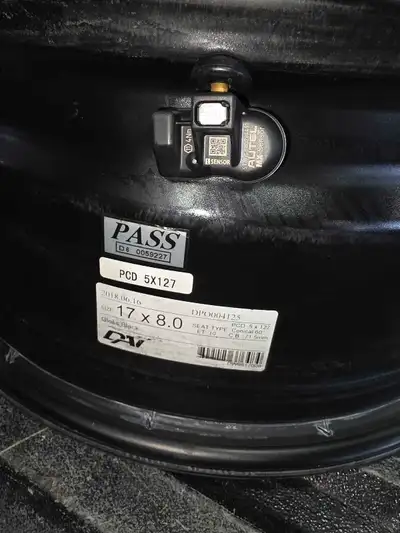 5 x 127 wheels Came off jeep jk Very good condition. Could use a cleaning
