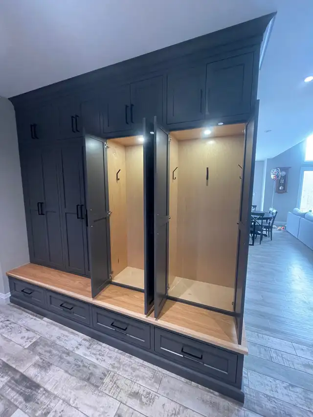 Cabinets and Millwork in Construction & Trades in Barrie - Image 4