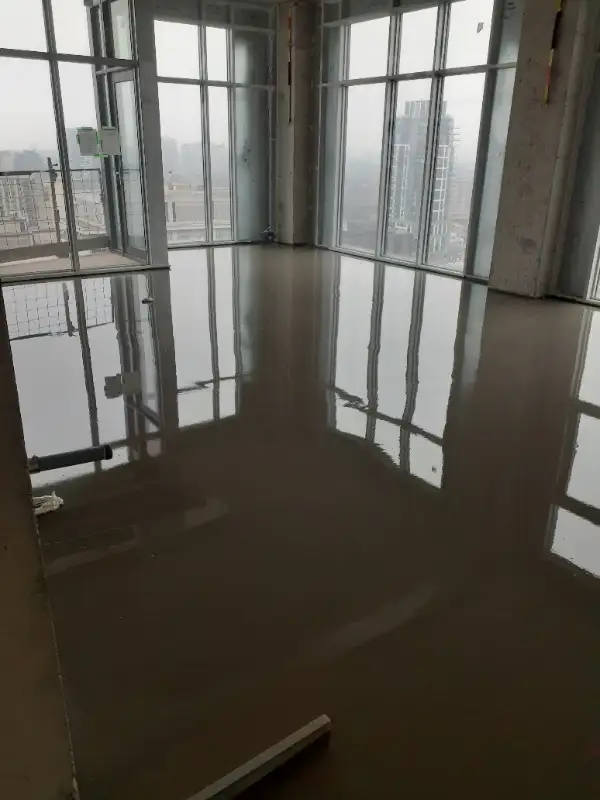 Self-Leveling/ Concrete Grinding in Construction & Trades in Hamilton - Image 3