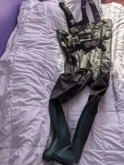 GREETINGS!  I'M SELLING A FEW ITEMS.  PLEASE INQUIRE WITHIN., View more