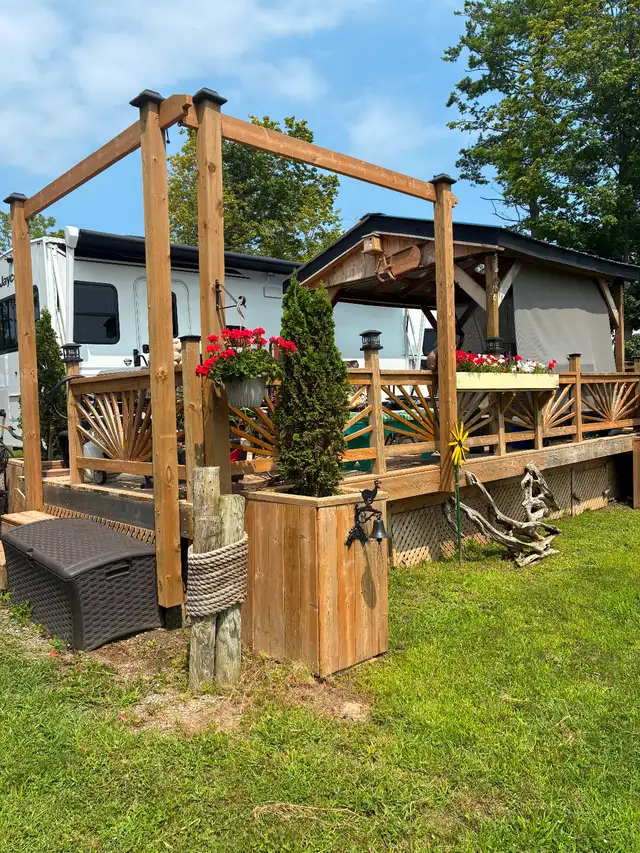 24’ x 10’ DECK549769236773621763