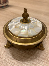Victorian Mother of Pearl Lid Box