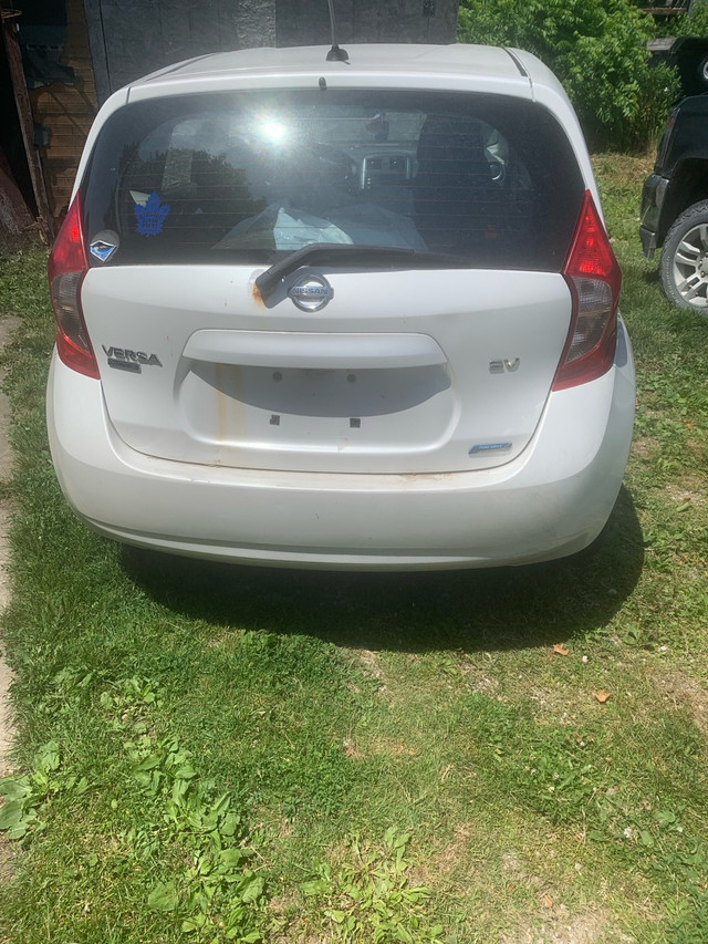 2014 Nissan versa in Cars & Trucks in Woodstock - Image 4