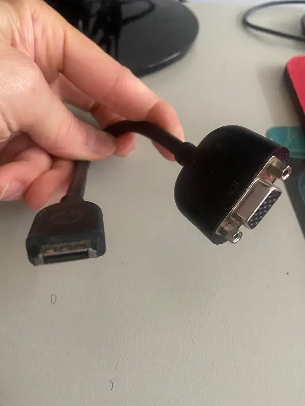 HP MINI 1000 adapter to VGA in Cables & Connectors in City of Toronto - Image 2