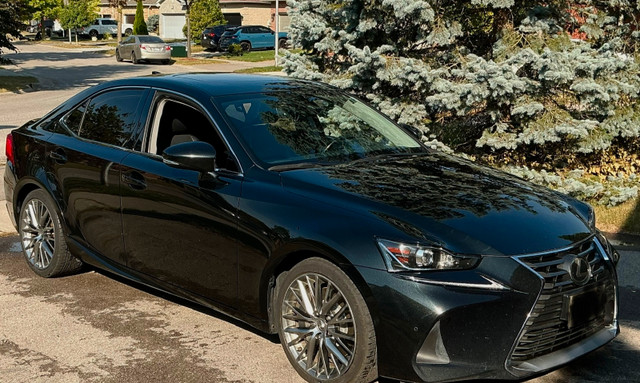 2017 Lexus IS 300 in Cars & Trucks in London - Image 2