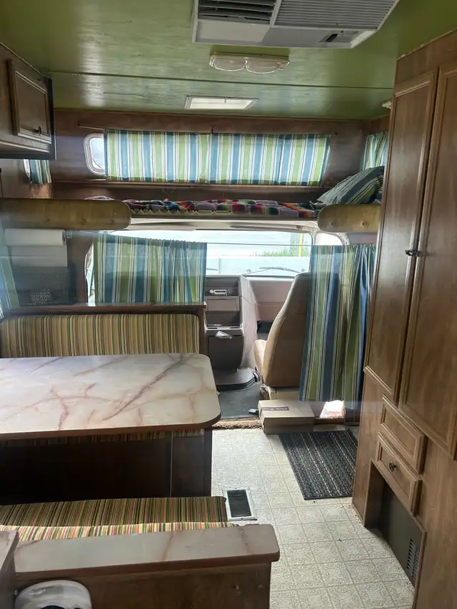 1981 RV with six brand new tires in RV & Camper Parts & Accessories in Cranbrook - Image 4