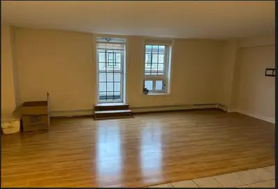 Rent - $800 - Living room available immediately (no bedrooms available). - All utilities included -...