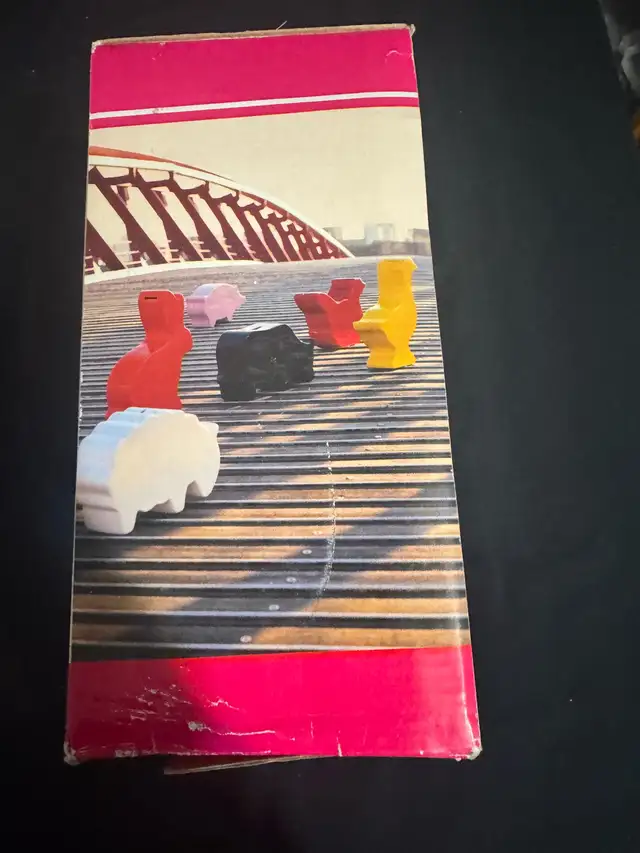 Animal Farm Lulu Bank in Arts & Collectibles in Mississauga / Peel Region - Image 4