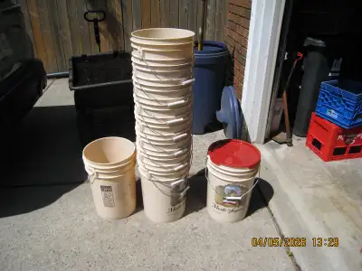 23 L/5 G Plastic Food Grade Buckets with Lids, View more