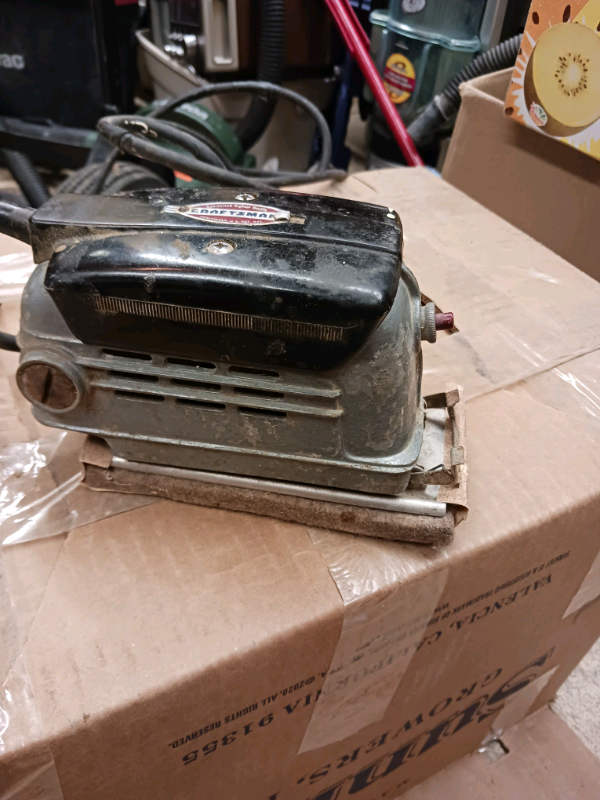 Craftsman Palm-sander in Other in Calgary - Image 2