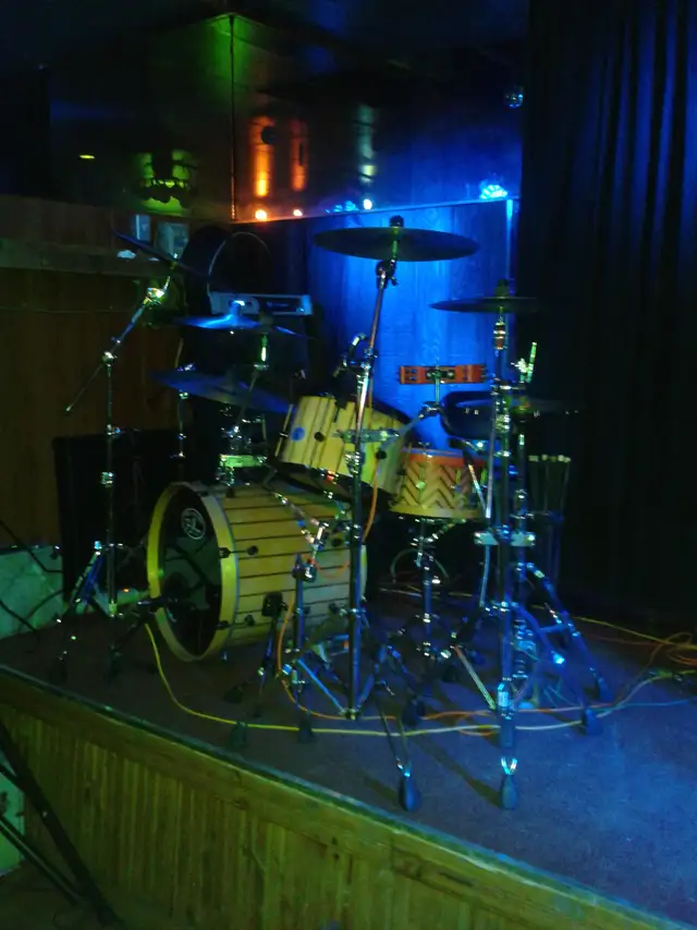 Drummer Looking....