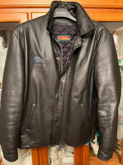 Large 100% Leather Work Jacket Inside pocket detail Thick heavy leather Made in Canada Perfect for w...