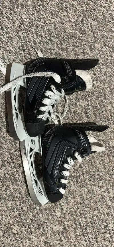 CCM Ribcor XT Hockey Skates size 10, View more