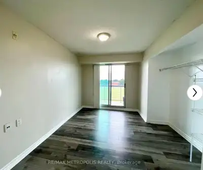 Offering a private bedroom to sublet in a fully furnished 3-bedroom, 2-bathroom condo conveniently l...