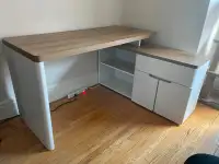 Beautiful L-Shape White/Oak Desk
