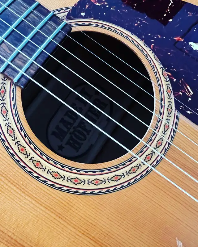 GUITAR CARE in Guitars in Mississauga / Peel Region - Image 3