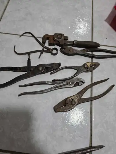 $20 cash for everything. Scarborough pickup. Price is not negotiable.