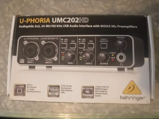 Behringer U-PHORIA UMC202HD USB AUDIO INTERFACE in Pro Audio & Recording Equipment in Hamilton - Image 2