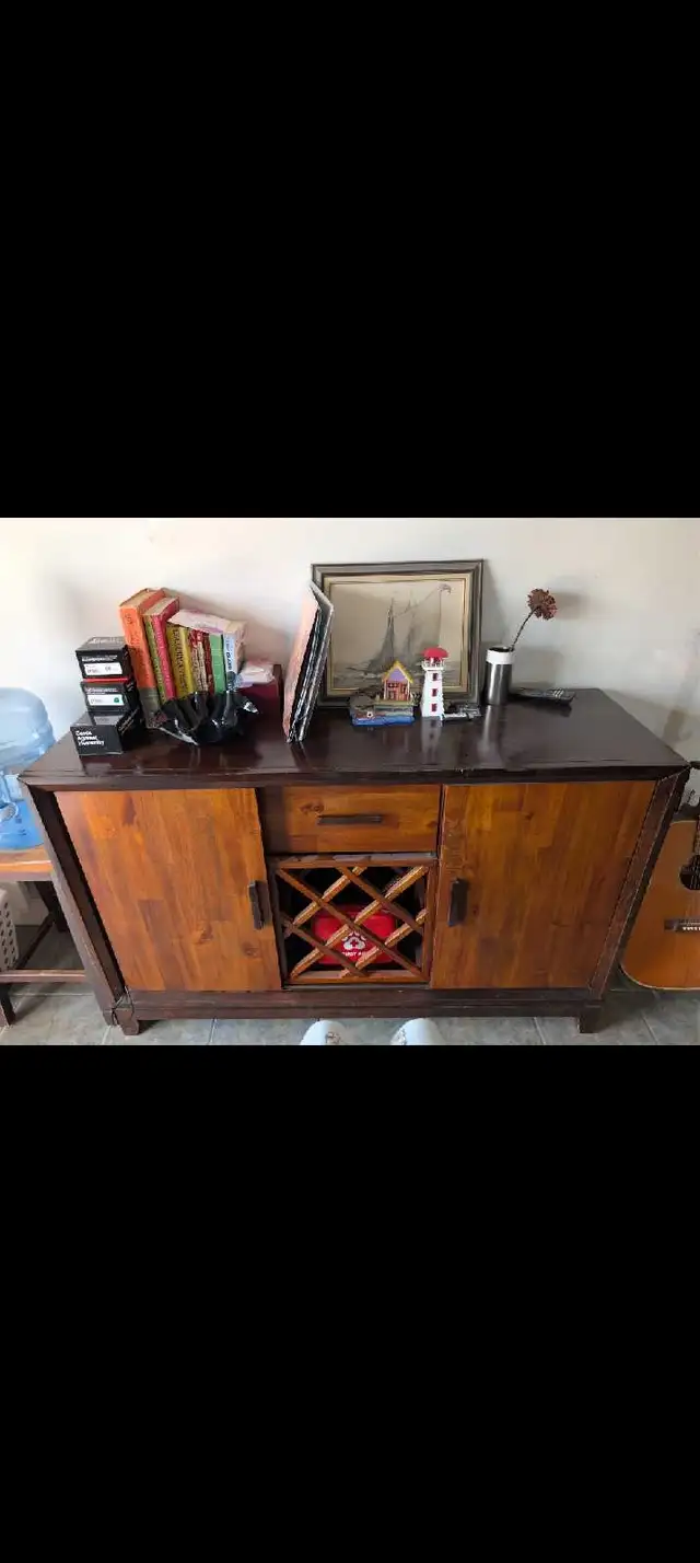 Dining room table, 6 chairs, and hutch in Dining Tables & Sets in Dartmouth - Image 4