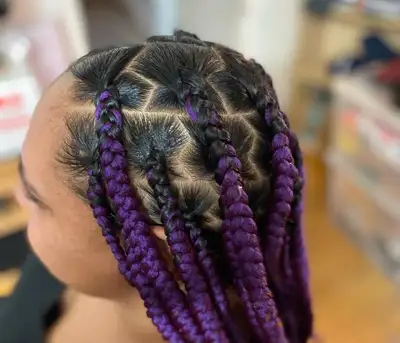 $125 knotless braids promo, View more