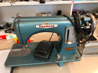 Working vintage sewing machine