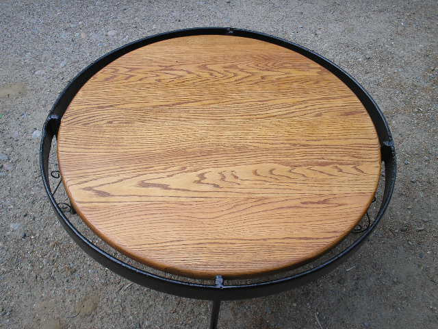 Iron and wood coffee table in Coffee Tables in Renfrew - Image 3