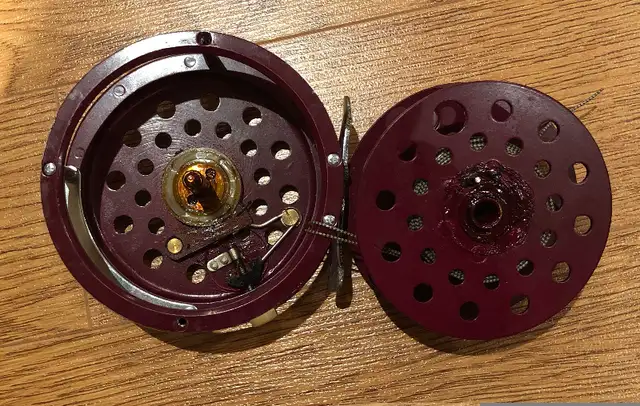 Classic click stop fly fishing reel in Fishing, Camping & Outdoors in Gatineau - Image 3