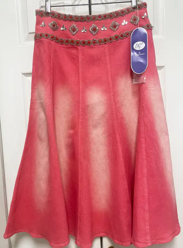 DG2  Coral Beaded Denim Skirt (new still with tags). size 8 in Women's - Dresses & Skirts in Delta/Surrey/Langley - Image 2