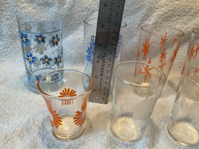 VERRES POUR BOIRE ANCIENTS 1950 in Arts & Collectibles in Québec City - Image 7