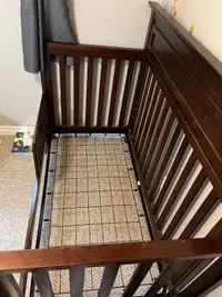 Crib/Toddler Bed/Child Bed - 3 in 1
