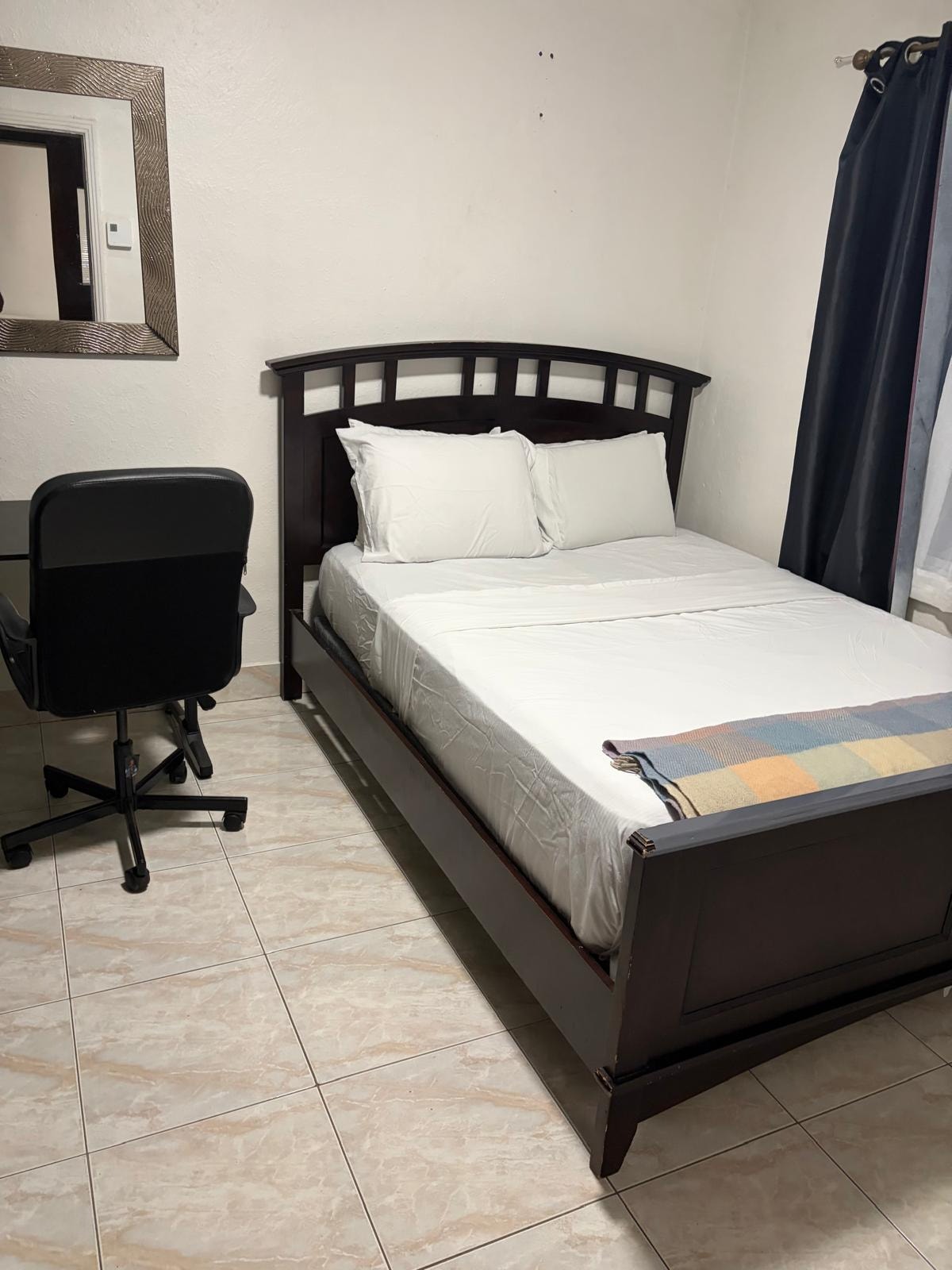 Chambres (03) meublées « All-Inclusive » à louer– Disponibles — photo 2
