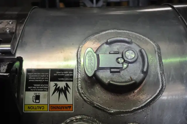 réservoir 50 gallons  aluminium neuf diesel fuel tank peterbilt in Other in Rimouski / Bas-St-Laurent - Image 3