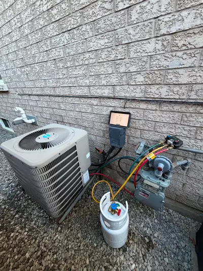 AC Not Blowing Cold? R22 Freon Refills & Fast AC Repairs! ❄️ Body: Is your older air conditioning un...